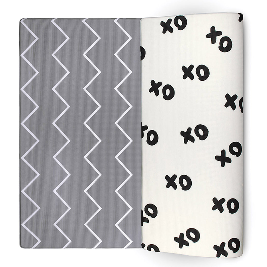 XoXo Zig Zag Luxe Foam Kids Play Mat | Cream & Black | MEDIUM